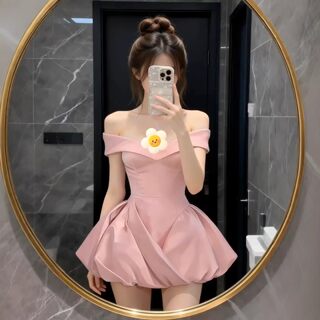 Сексуальное и стильное, идеально подходящее для фотосессий пышное платье для женщин, новая коллекция весна-лето, короткое платье без бретелек с открытыми плечами и завышенной талией.