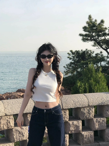 Хлопковая летняя приталенная короткая майка топ