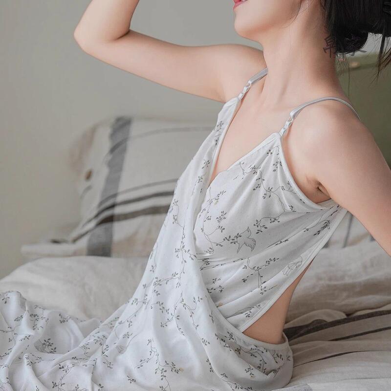 New Style High-End Suspender Bath Towel for Women, Made of Cotton Gauze, Can Be Worn All over the Body, Quick-Drying, Absorbent, and Does Not Shed Lint New Style High-End Suspender Bath Towel for Women, Made of Cotton Gauze, Can Be Worn All over the Body, Quick-Drying, Absorbent, and Does Not Shed Lint