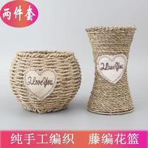 European-style creative woven baskets are simple decorations on the windowsill and simple flower pots are used to place dried flowers indoors with personalized and fashionable flowers.