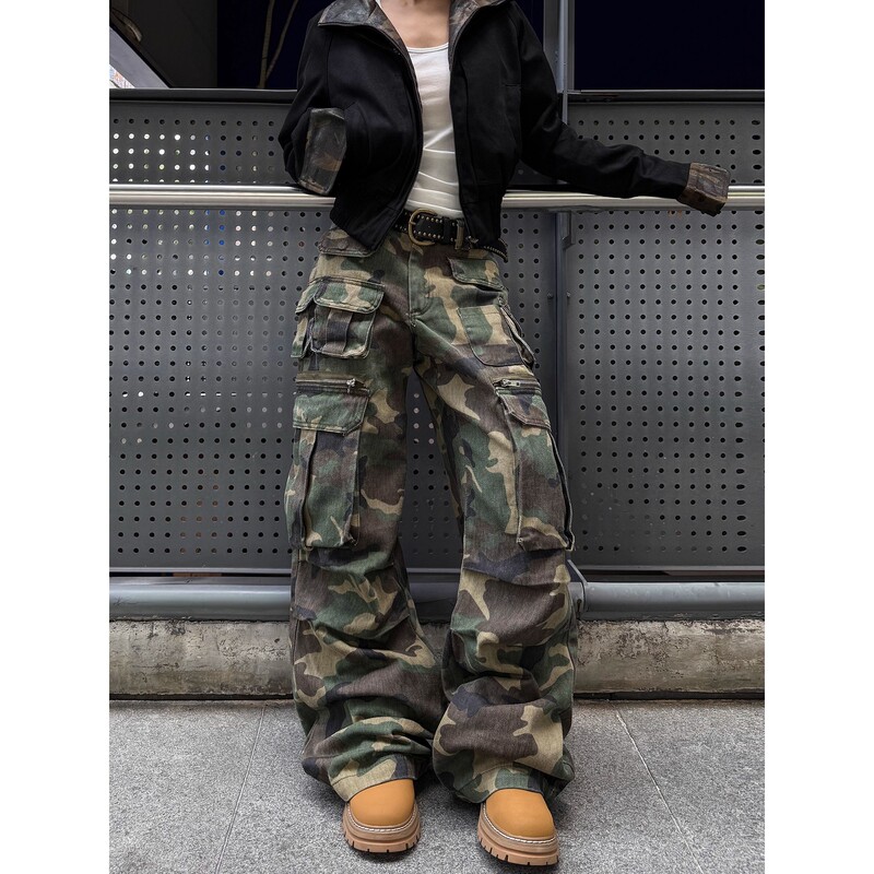 American-Style Design Multi-Pocket Straight-Leg Camouflage Cargo Pants for Men and Women, Loose and Versatile Trendy Wide-Leg Pants American-Style Design Multi-Pocket Straight-Leg Camouflage Cargo Pants for Men and Women, Loose and Versatile Trendy Wide-Leg Pants