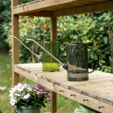 Крупный горшок с из нержавеющей стали.