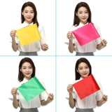 Танец утренний трах, маленький флаг частный детский сад, директивная директива, красный маленький цветной флаг стреляет в деревянное оборудование