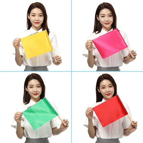 Танец утренний трах, маленький флаг частный детский сад, директивная директива, красный маленький цветной флаг стреляет в деревянное оборудование