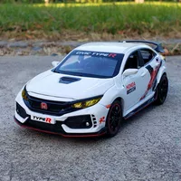 Белая обнаженная машина