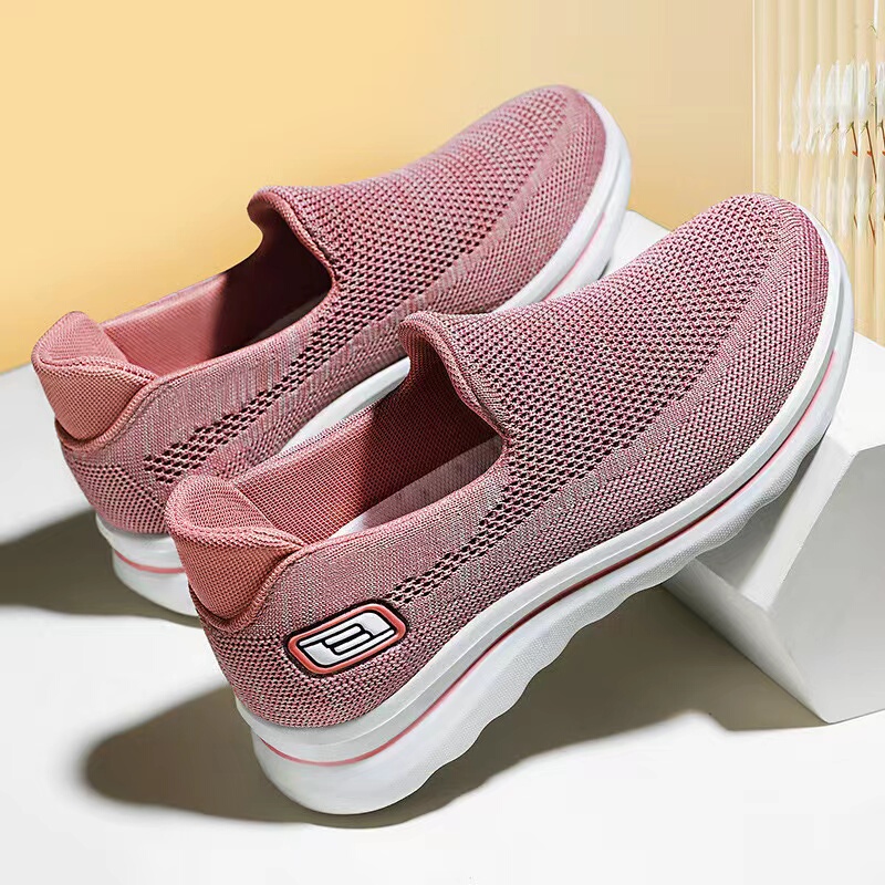 Shoes for Women 2024 Spring and Summer New Style Women's Walking Shoes Comfortable Breathable Soft Sole Slip-On Couple Sports Shoes for Women