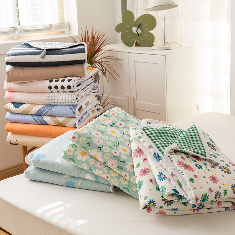 Summer quilt four-piece air conditioning quilt Summer cool quilt cotton children washable cotton baby thin kindergarten cotton core