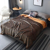 Диван, коралловое одеяло, фланелевая тонкая простыня для сна