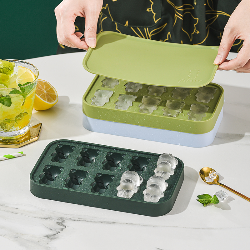 Net red bear ice cube mold ice box food grade silicone ice tray ice artifact household ice box creative with lid