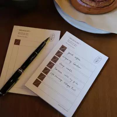 MaisonPromenade-Tulip highlight memo Brown post-it note This plan could have been torn