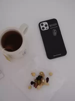 MaisonPromenade Tulip black environmentally friendly biodegradable mobile phone Protective case iPhone designer ins Wind