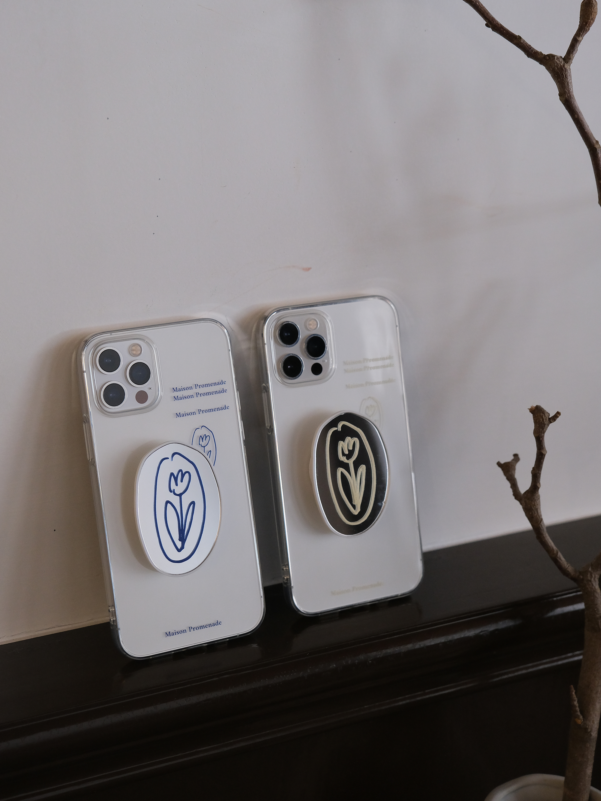 MaisonPromenade tulip mirror mobile phone airbag bracket original design retractable ins wind