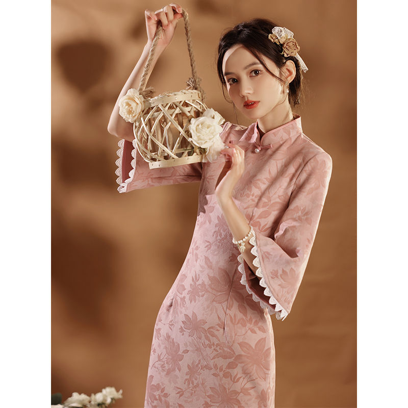 Huaxie Li pink cheongsam improved autumn 2021 new inverted big sleeve young girl temperament winter long sleeve