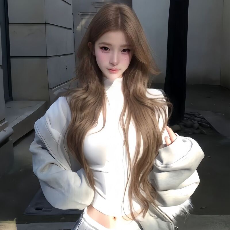 Wig for Women, Milk Tea Blonde, High-End, Slightly Curly, Extra-Long Hair, Vintage Internet Celebrity Style, Fashionable Autumn and Winter Vibe, Realistic Full Wig