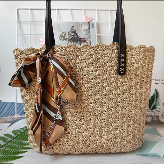 Hand-woven diy silk thread fan-shaped bag