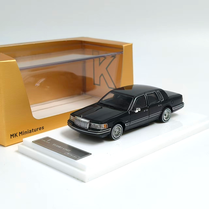 Mk 1:64 Limited Edition 1992 Lincoln Town Car Wheel Suspension Alloy Car Model Mk 1:64 Limited Edition 1992 Lincoln Town Car Wheel Suspension Alloy Car Model