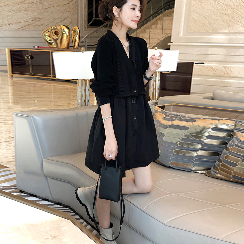 Temperament waist V-neck dress loose fashion small black skirt European goods tide early autumn 2022 new European station