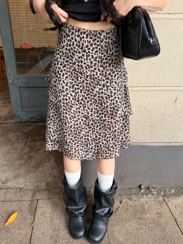 Enxi Studioo New Niche Leopard Print Slimming Chiffon Tiered Skirt with Elastic Waist Enxi Studioo New Niche Leopard Print Slimming Chiffon Tiered Skirt with Elastic Waist