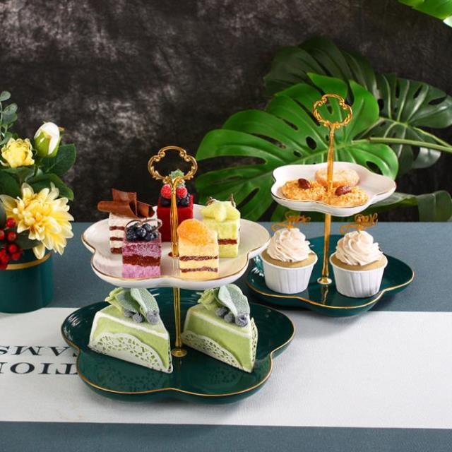 Light dessert display rack ins key-2 luxury European - style ceramics up phnom penh double dessert three - layer snack plate of the wedding cake