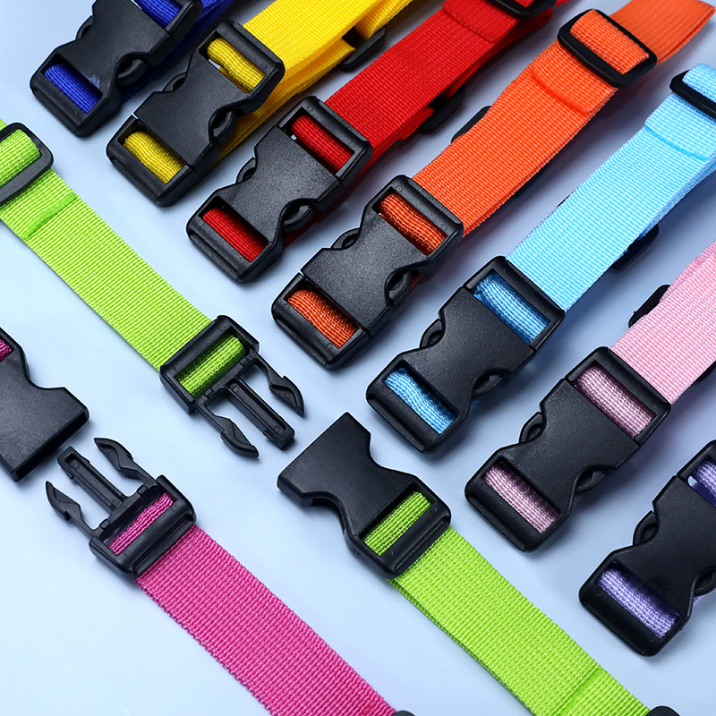 子供用リュック 滑り止めチェストストラップバックル 小学生リュック アウトドアリュック固定スクールバッグチェストバックルバックル付き