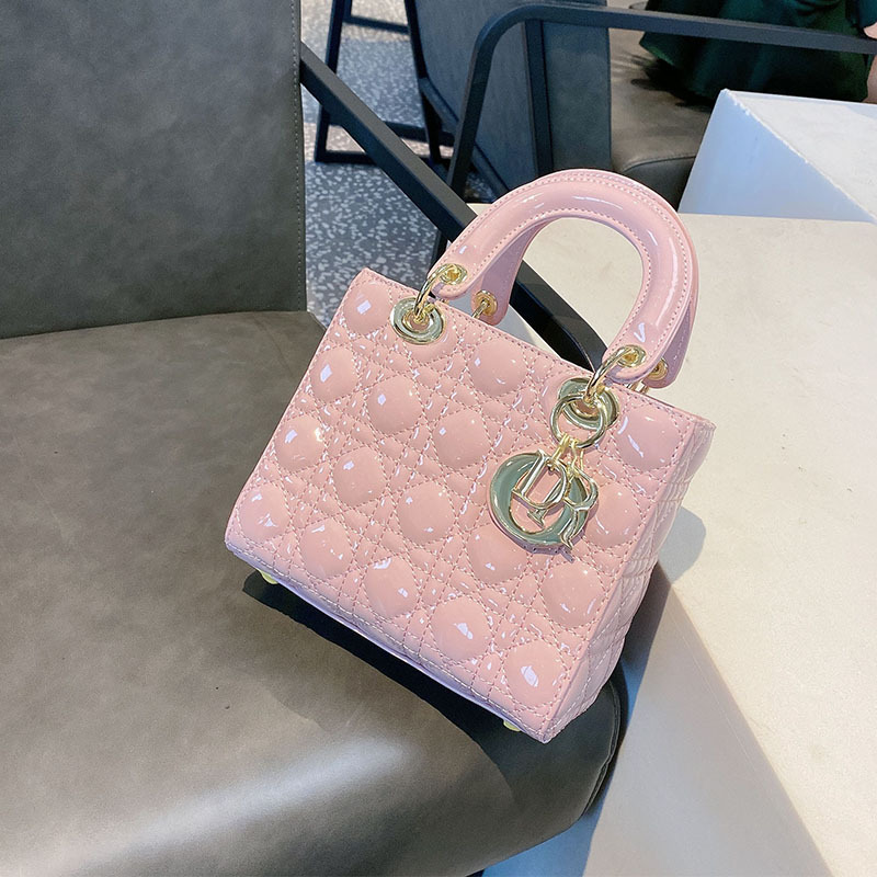 Hong Kong Exclusive Designer Handbags Luxury Brand 2026 New Princess Diana Bag Genuine Leather Shoulder Bag Fashion Handbag