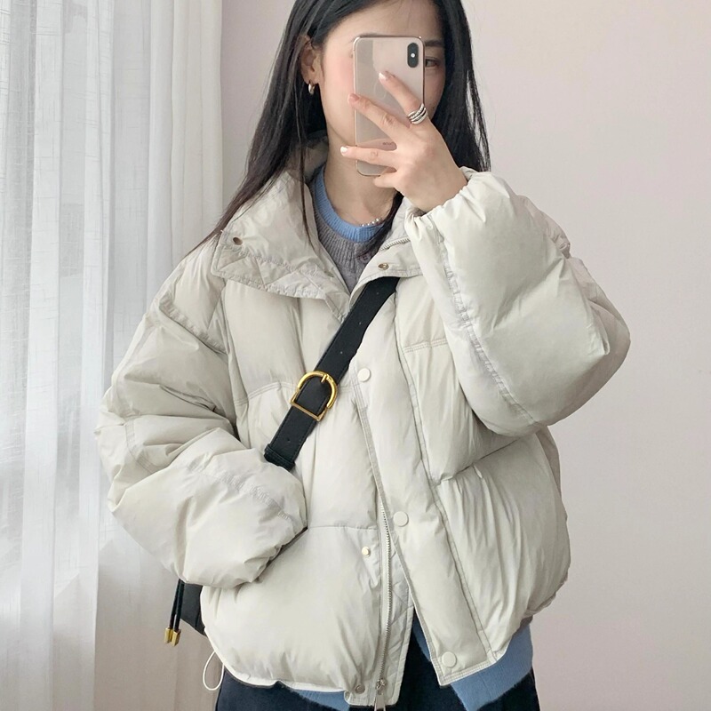 White Stand-Up Collar down Cotton Jacket for Petite Women, Winter Thickened Puffer Jacket, Student Korean Style Short Cotton Coat White Stand-Up Collar down Cotton Jacket for Petite Women, Winter Thickened Puffer Jacket, Student Korean Style Short Cotton Coat