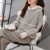 Breast-feeding clothes out hot moms Spring and Autumn wear post-partum long-sleeved clothes autumn and winter clothes striped lactating tops