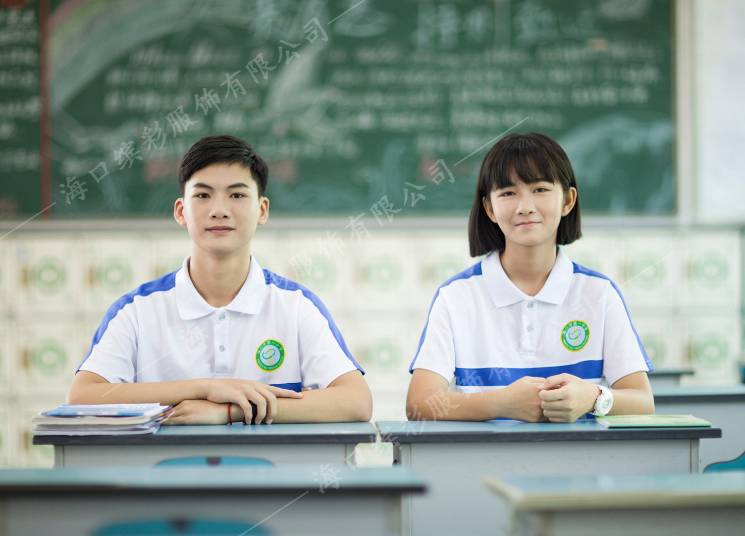 First secondary school school uniforms in Haikou city