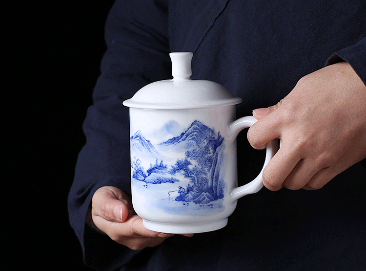 Jingdezhen porcelain tea cups with cover office hand - made landscape mark cup custom tea cup household ceramics