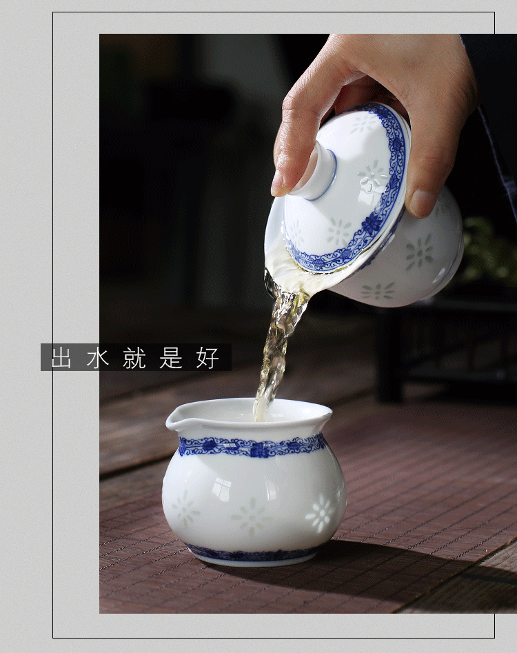 Jingdezhen up the fire which is hand draw three GaiWanCha only blue and white and exquisite porcelain cup single tea bowl of kung fu tea set