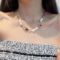 Korean version of the new spider zircon pendant necklace trendy pearl stitching clavicle chain ins hip-hop niche design accessories