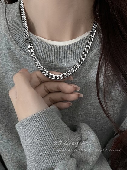 다목적 티타늄 강철 쿠바 목걸이 힙합 남자와 여자 트렌디 한 멋진 스웨터 체인 커플 간단한 스웨터 체인 쇄골 체인 금속