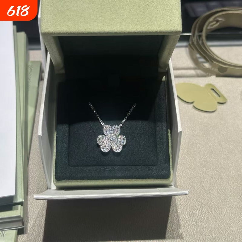 Stress-Free Social Interaction, Top-Notch High-End Quality, Full Diamond Clover Necklace, Petal Design, S925 Sterling Silver Chain, Rose Gold, White Gold