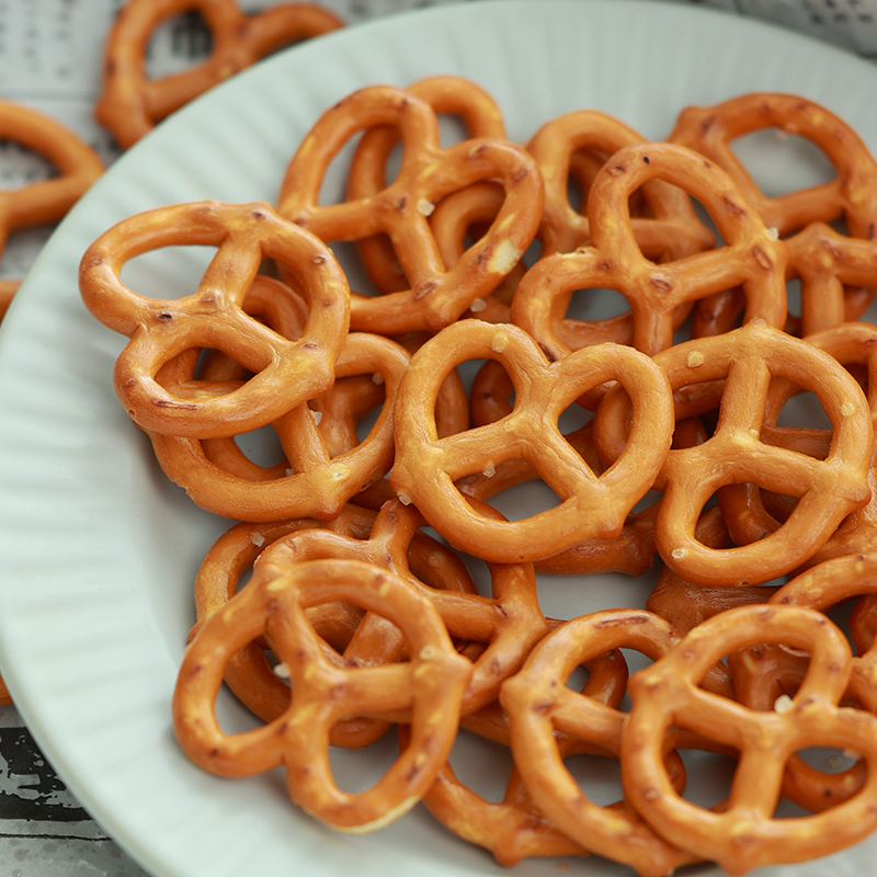 Xuncriiji Sea Salt Alkaline Water Bow Alkaline Water Stick Biscuit Cake Baking Decoration Biscuits Casual Healthy Snacks