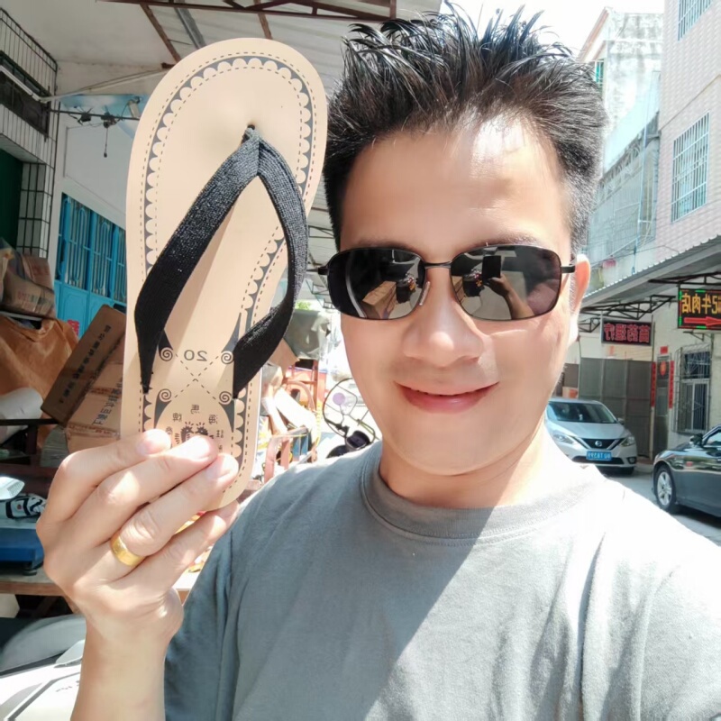 Chaozhou-Harbin Brand Shoes, Hard-Soled Hong Kong Haima Flip-Flops, Wear-Resistant Beach Slippers, Casual Slippers for Men and Women, Couple Slippers