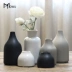Hoa khô sáng tạo cắm hoa đồ trang trí bằng gốm trang trí cửa hàng trang trí nhà bình đen trắng Phong cách Bắc Âu phòng khách đơn giản - Vase / Bồn hoa & Kệ