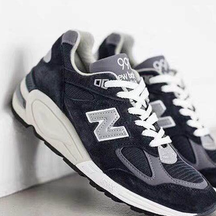 NB Navy色运动鞋