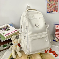 Белый с длинными ушами, кролики висят украшения