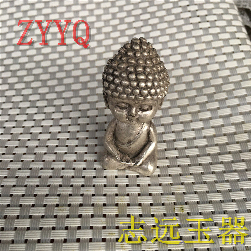 Imitation ancient silver decoration Qing Imperial Palace Imperial Majesty's Queen of the one thousand foot silver Little Buddha Antiquity Ancient playing Old Things collection of fine art engraving
