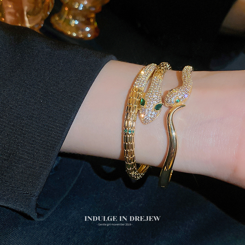 European and American Snake-Shaped Bracelets for Women, Light Luxury, Niche, High-End, Exquisite Bracelets, 2025 New Popular Arm Bracelets, Jewelry