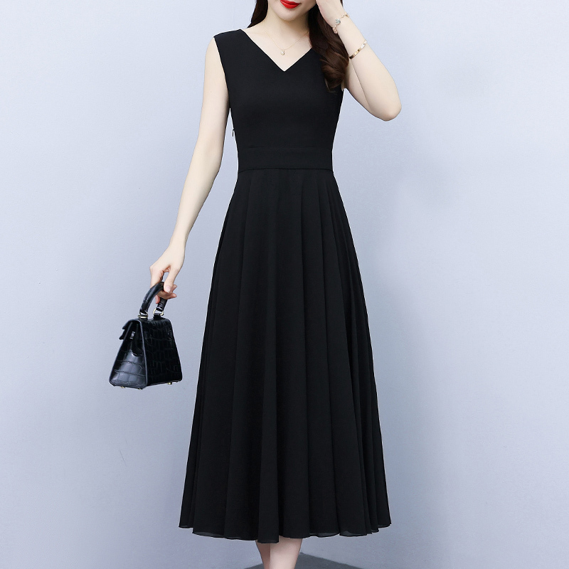 Black Sleeveless Vest Dress for Women, Summer, Mom Style, Light Luxury, High-End Feel, Long, Waist-Cinching, Elegant Chiffon Long Dress Black Sleeveless Vest Dress for Women, Summer, Mom Style, Light Luxury, High-End Feel, Long, Waist-Cinching, Elegant Chiffon Long Dress