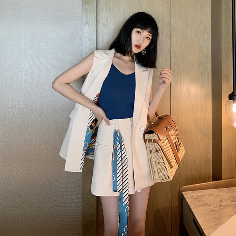 Hepburn style suit light and mature temperament goddess Fan French retro casual fashion suit vest shorts two-piece summer