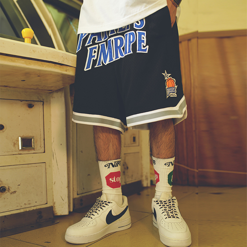 Embroidered Retro American Basketball Shorts for Men, Large Size, Summer Trendy Brand, Loose Sports Casual Ice Silk Men's Five-Point Shorts