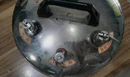 双哈牌YX280型手提式灭菌器自动手动放气阀上海三申安全阀密封圈