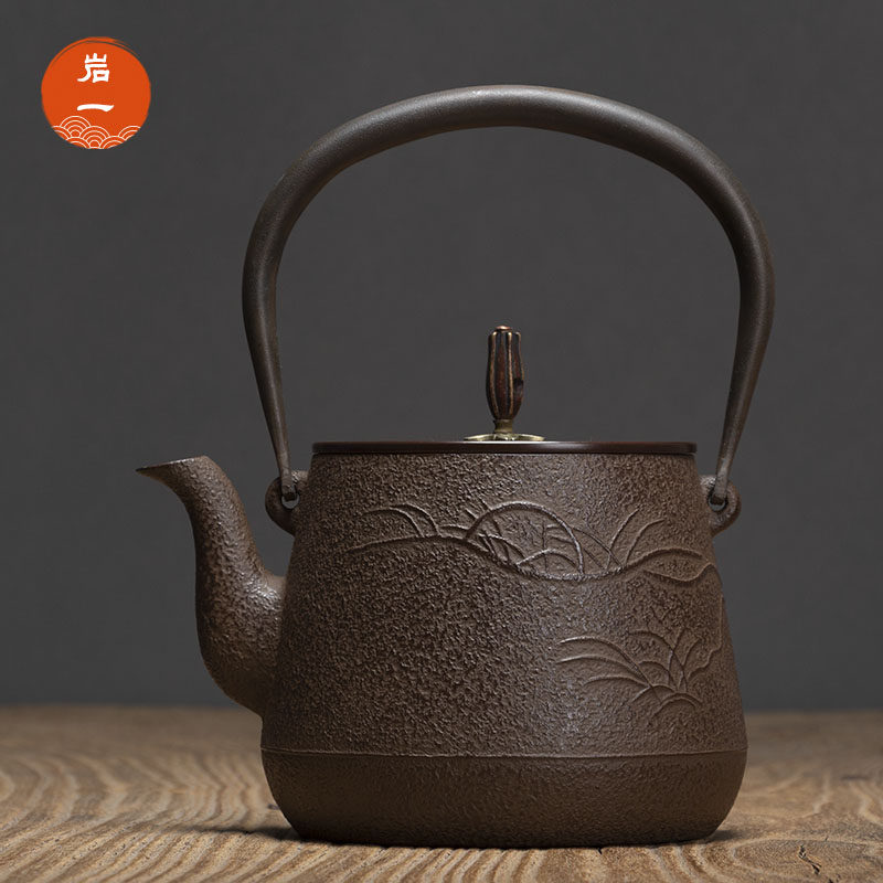 Yanyi cast iron pot in southern Japan pure handmade uncoated cast iron pot barrel-shaped imported furnace special iron pot