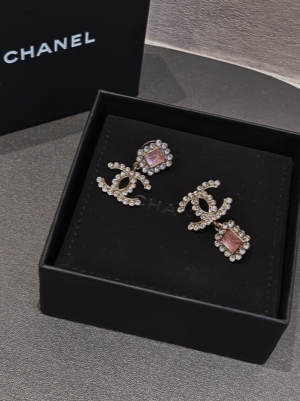 Seconds (98 new) Chanel Chanel double C light powder water drill ear nail band report-Taobao