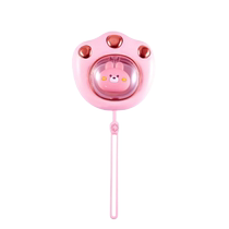 Cats Claw Hand Warmer Charging Girl uses the portable power bank 2-in-1 hand warmer as a gift to her girlfriend