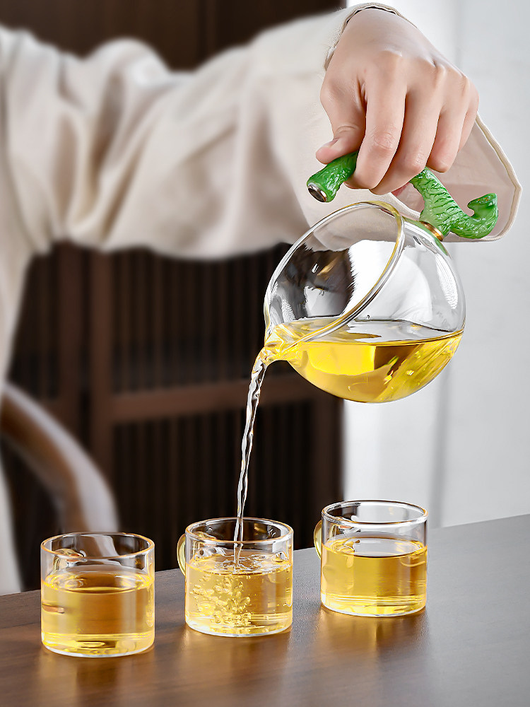 Kung Fu Automatic Tea Set for Home Use, Glass Teacups, Magnetic Teapot, Special Tea Brewing Device for Lazy People, 2025 New Model