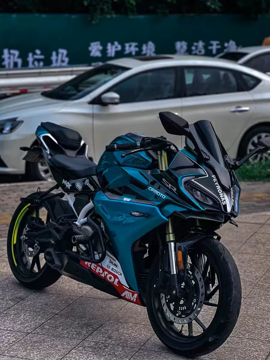 Б/у спортивный автомобиль весенний ветер 250SR тяжёлый локомотив для дорожных гонок водяной распылитель водяной распыление и холодная вечеринка мотоцикл