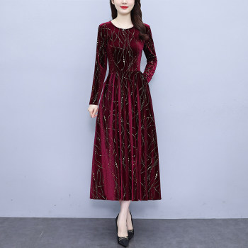 Lady gold velvet dress female noble and stylish autumn and winter 2023 new high-end temperament mother long-sleeved dress